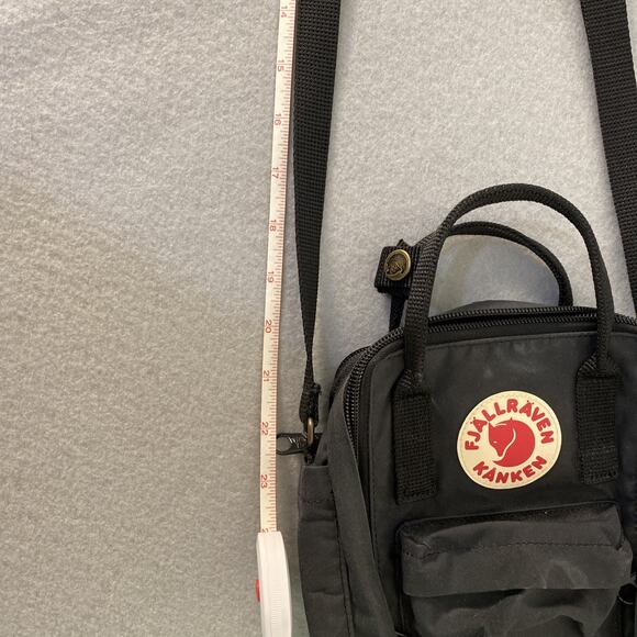 Fjallraven Classic Kanken Mini Backpack Black Gorpcore Minimal Fallwear - Picture 12 of 12